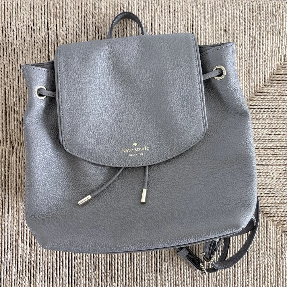 KATE SPADE Mulberry Street Small Breezy Gray Pebbled Leather Backpack WKRU3939‎